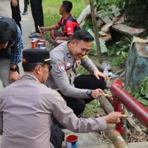 Renovasi Jembatan Besi Sungai Pring di Desa Pulau Panggung